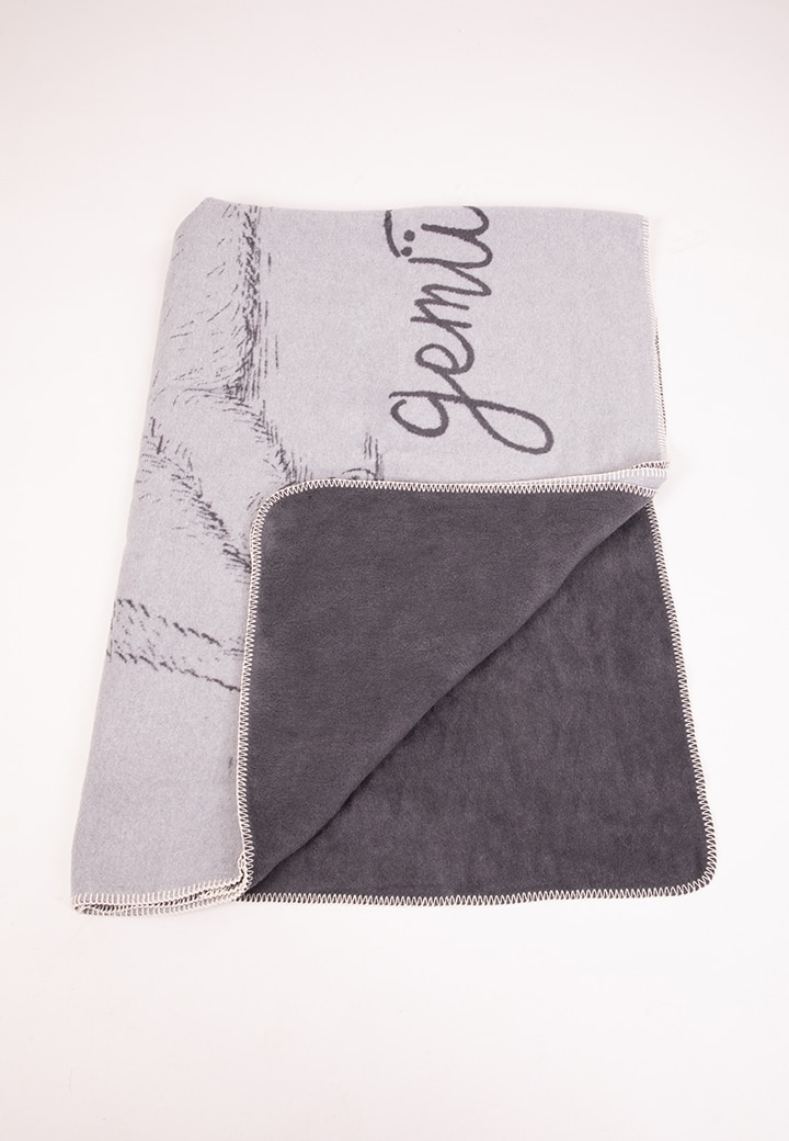 Vet-Concept Cuddle Blanket - Machs dir gemuetlich Picture 3